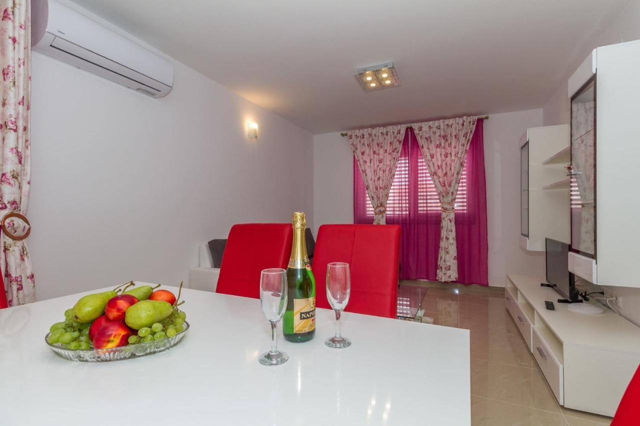 Apartments Villa-Ines Center 沃迪切 外观 照片