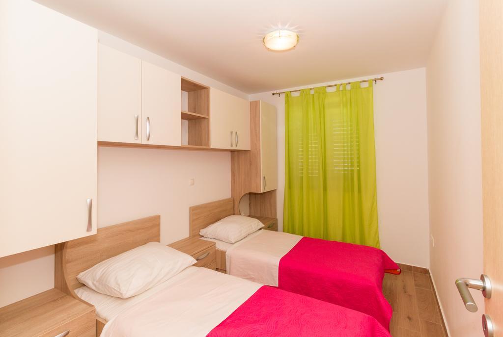 Apartments Villa-Ines Center 沃迪切 外观 照片